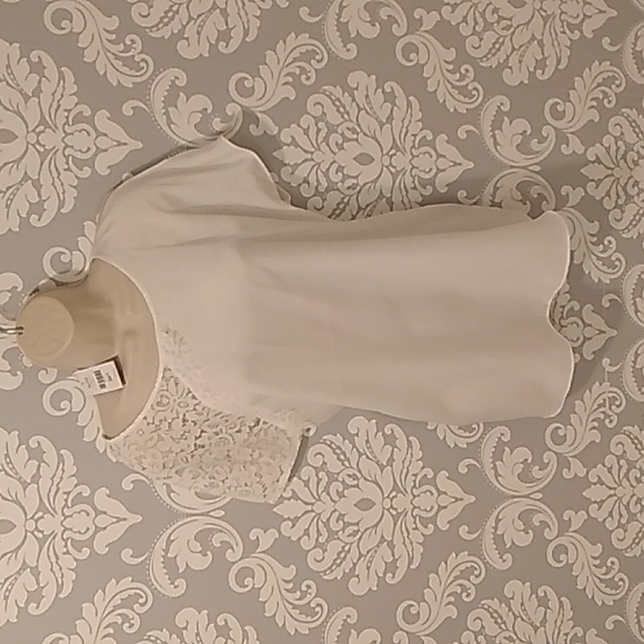 Suzy Shier, White with Lace and Cut-Out - Picture 1 of 6